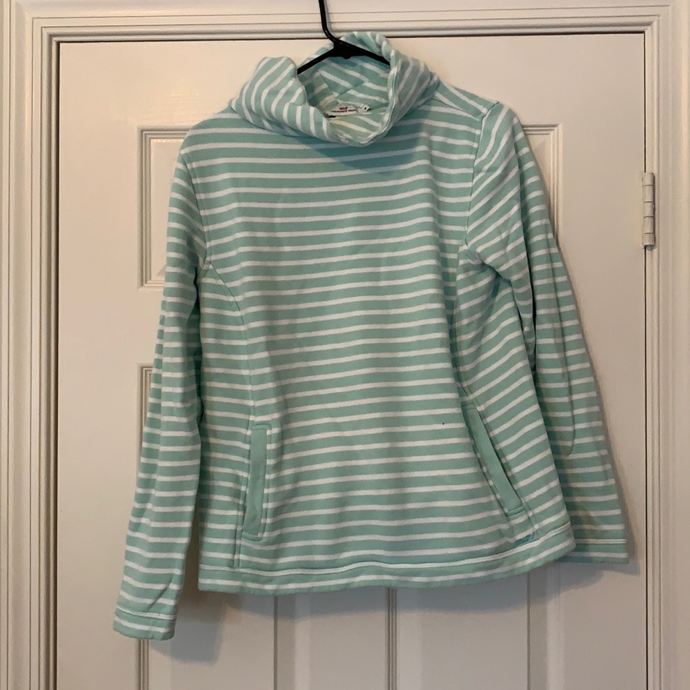 Vineyard vines,medium